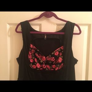 NWOT Retro Chic Rose Inset Swing Dress
